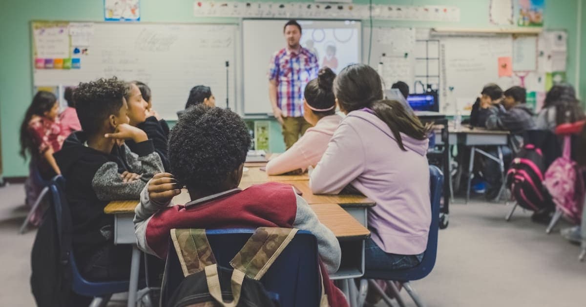 AI Tutors vs Human Teachers: What Bangladesh Schools and Coaching Centres Need to Know